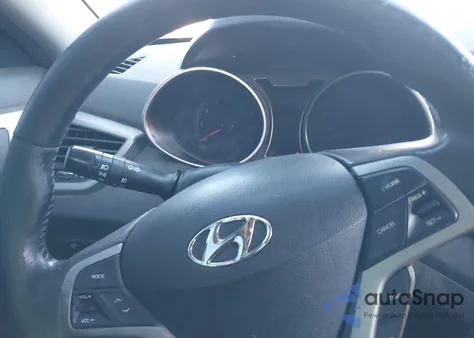 2013 Hyundai Veloster Mix z USA, uszkodzony, nr VIN KMHTC6AD5DU131668